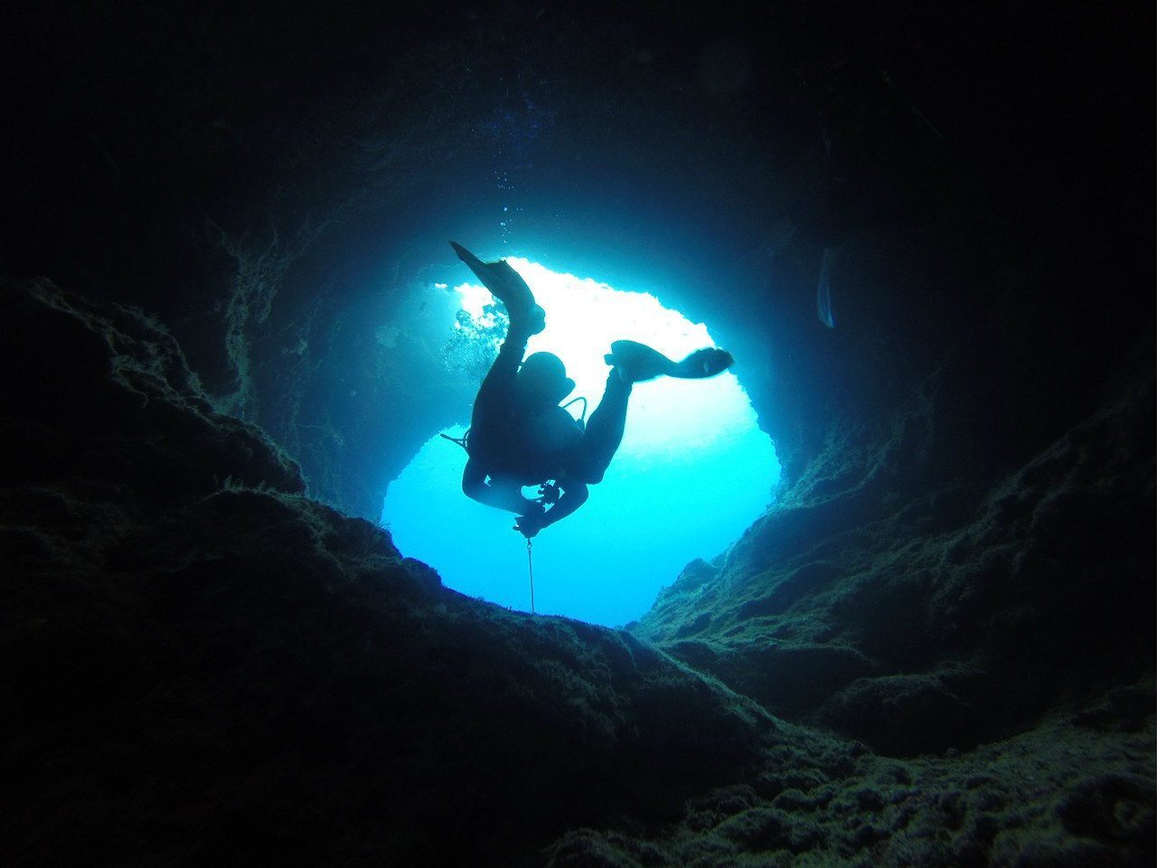 cave-1154294_1280 cave-1154294_1280